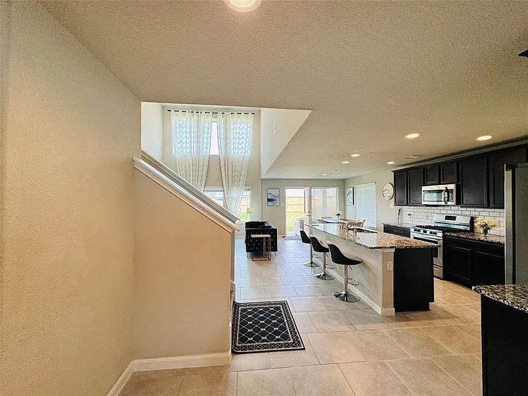 29618 Stanley Canyon Ln — Photo 2