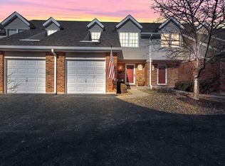 915 Alpine Ridge Dr, Ballwin, MO 63021