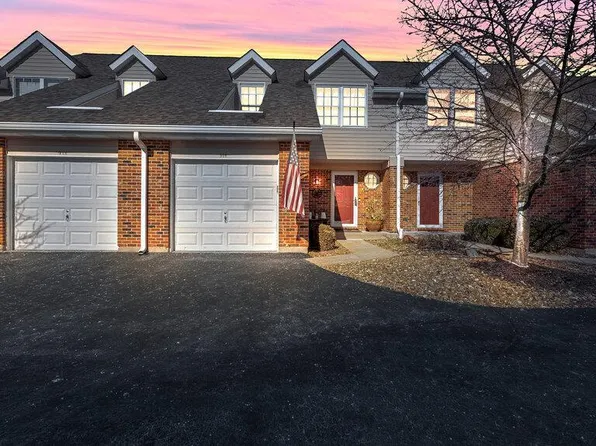 915 Alpine Ridge Dr, Ballwin, MO 63021