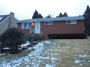 648 Regency Dr, Pittsburgh, PA 15239