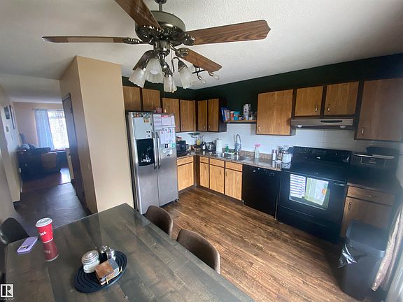4th image of 5713 44a St