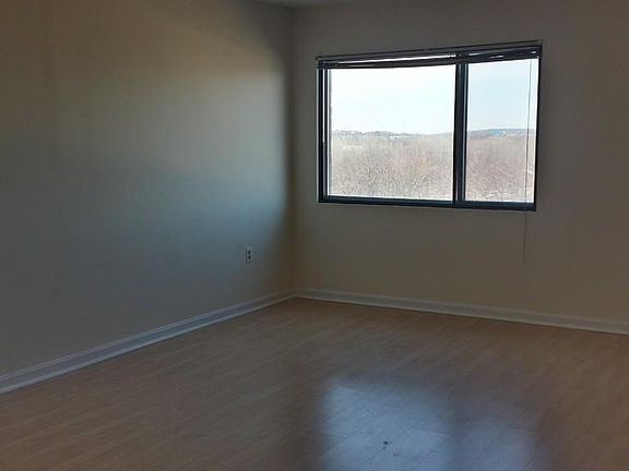 3rd image of 3920 Mystic Valley Pkwy APT 612