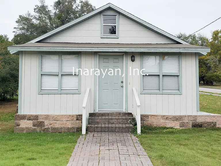 821 W Kaley Ave — Photo 1