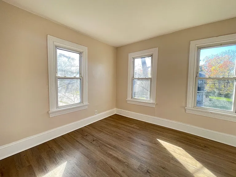 31 Ellis St — Photo 9