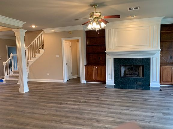 3rd image of 216 Cypress Bayou Ln