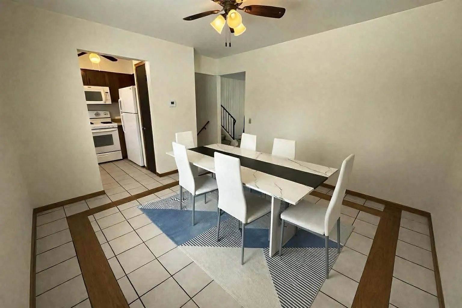 3 bed, 3950 sqft, $1,950 — Photo 2