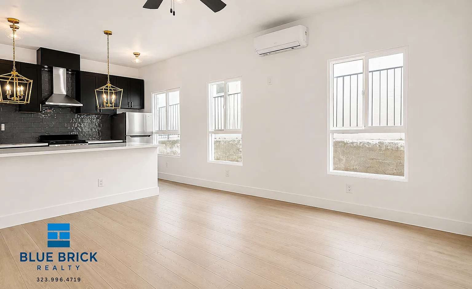 Modern Hollywood Hills Studio with In-Unit Laundry, Central A/C & Pet-Friendly Living — Photo 4