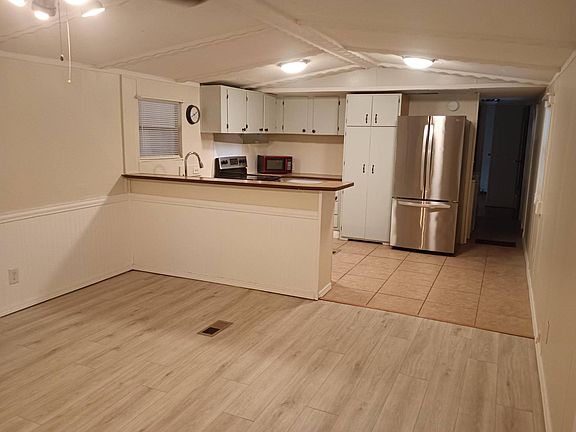 5th image of 7844 Greenlawn Dr #277