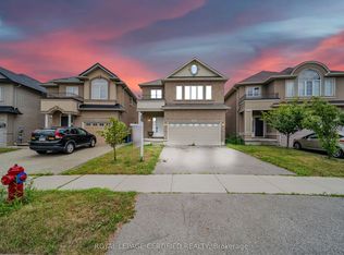 18 House Ln, Hamilton, ON L9K 0G1