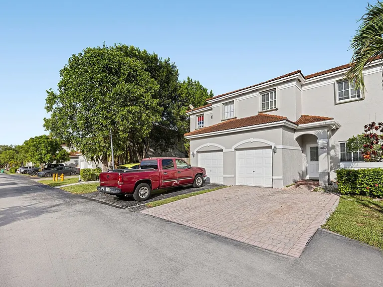 14261 SW 126th Pl — Photo 3