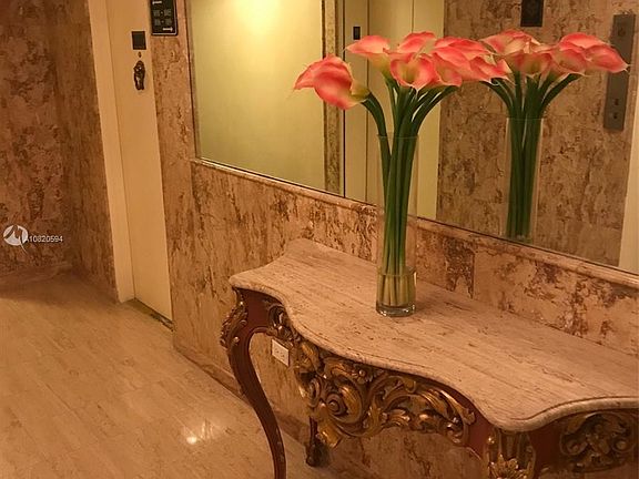 2nd image of 700 Biltmore Way APT 1017