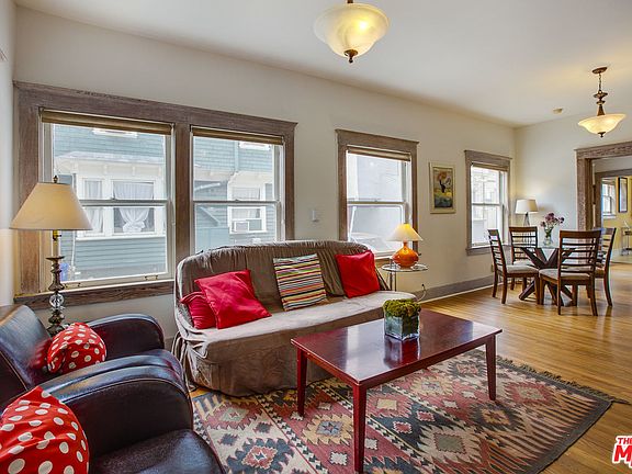 2nd image of 109 Park Pl APT 1