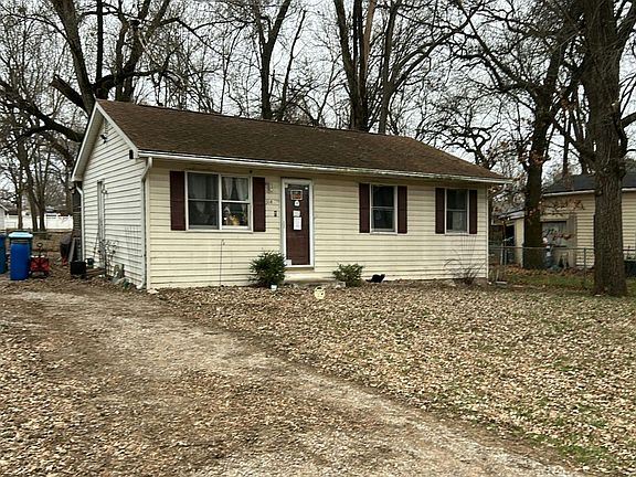 3rd image of 314 Pershing Ave
