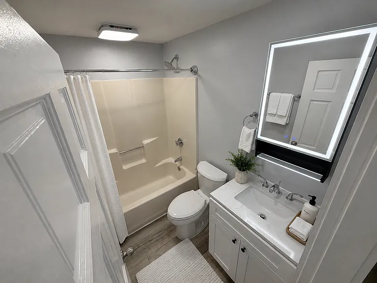 135 W Merrimack St #2 — Photo 3