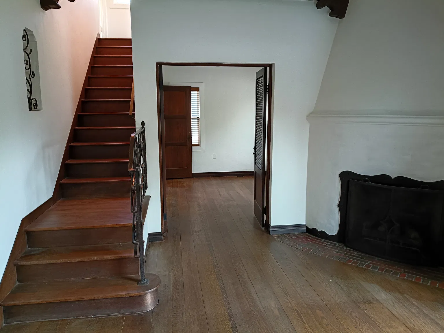 3 bed, 2.5 bath, 1972 sqft, $5,000 — Photo 4