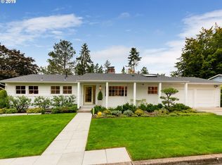 6825 SW Raleighwood Way, Portland, OR 97225