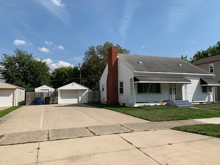 7428 Deering St — Photo 3