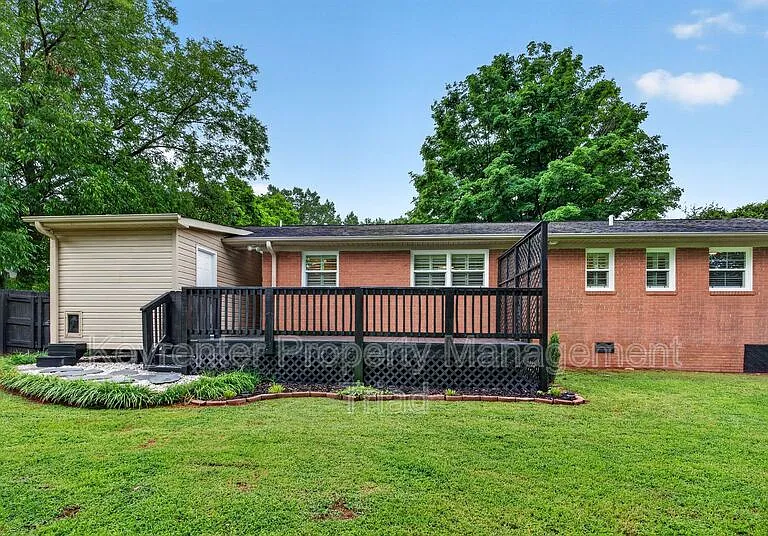 9415 Glen Cross Dr — Photo 35