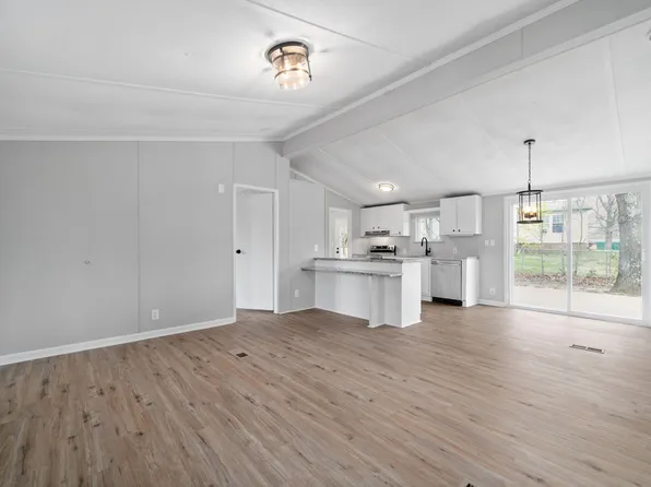 10071 W Green Cemetery Rd, Bon Aqua, TN 37025