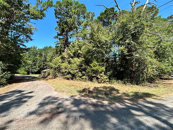 4th image of 11 Hillside Cir