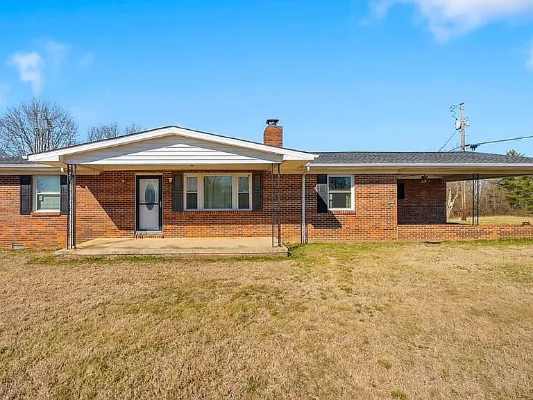 4680 S Grundy Quarles Hwy — Photo 1