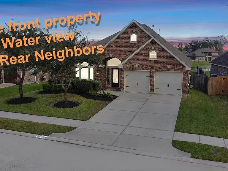 2823 Woodland Glen Ln — Photo 2