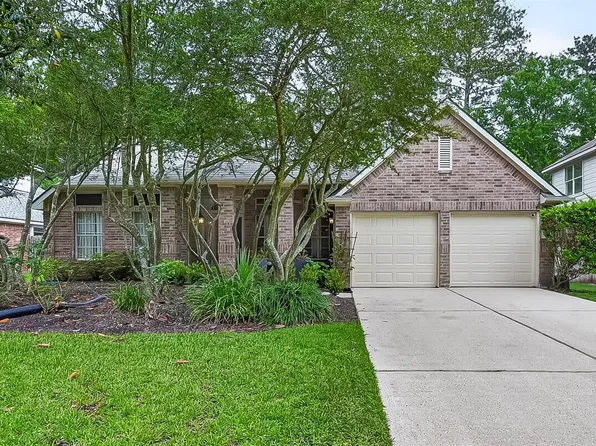 46 E Hobbit Glen Dr, Conroe, TX 77384