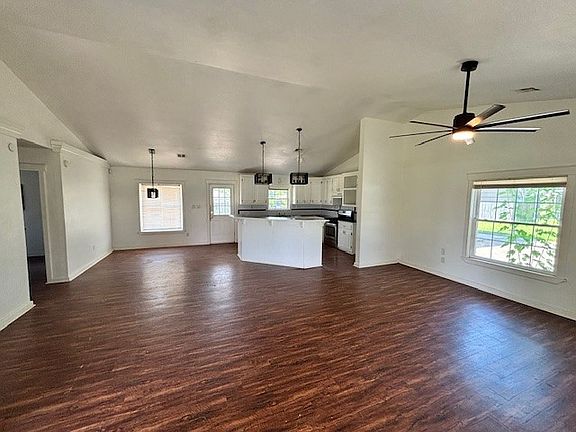 4th image of 406 Eagle Rock Rd