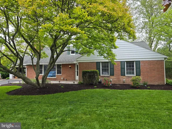 751 Arlington Rd, Camp Hill, PA 17011