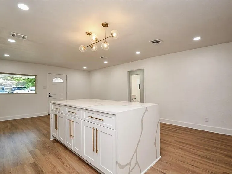 6834 Saint Augustine St — Photo 5