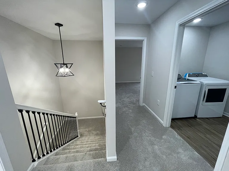 321 Sara Ann Ave — Photo 10