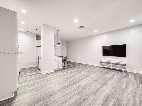 3rd image of 2734 Bird Ave APT 213