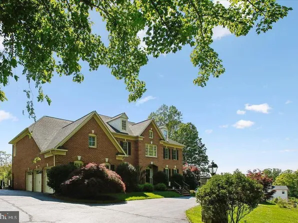 11133 Oakton Rd, Oakton, VA 22124