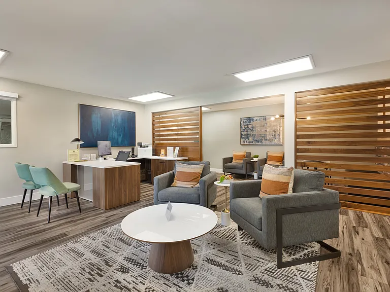 Chatsworth Pointe Leasing Office