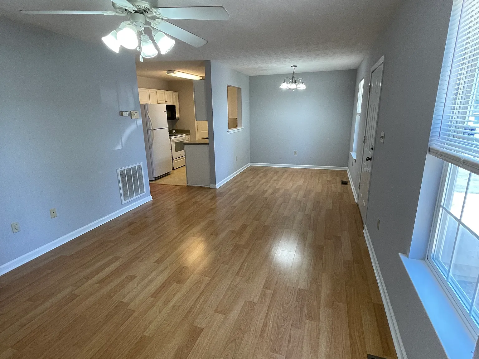 403 Moonlite Ave — Photo 3