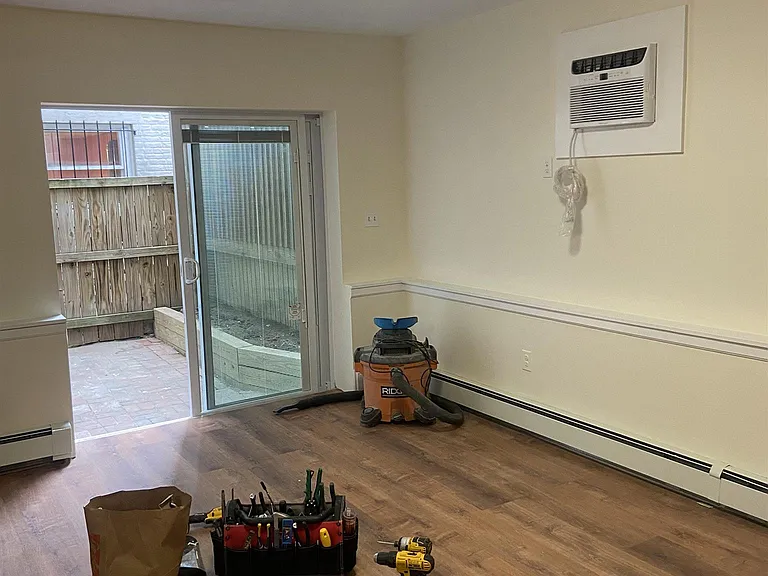 40 College Ave — Photo 15