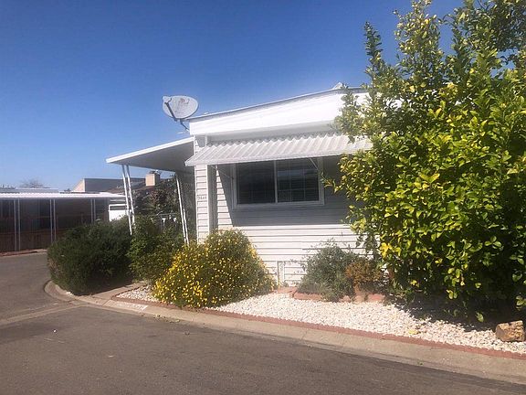 2nd image of 7449 Heliotrope Ln