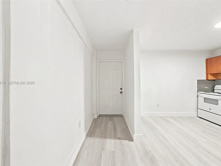 635 SW 7th Ct #4 — Photo 16