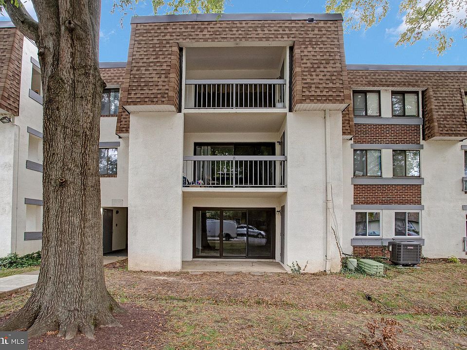 1st image of 3803 Laramie Pl APT B