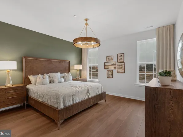 16 Ivy Ln #90, Levittown, PA 19055