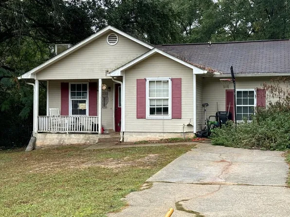 1353 Whittle Hudson Rd, Ozark, AL 36360