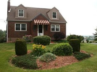 815 Gardner Ln, New Castle, PA 16101