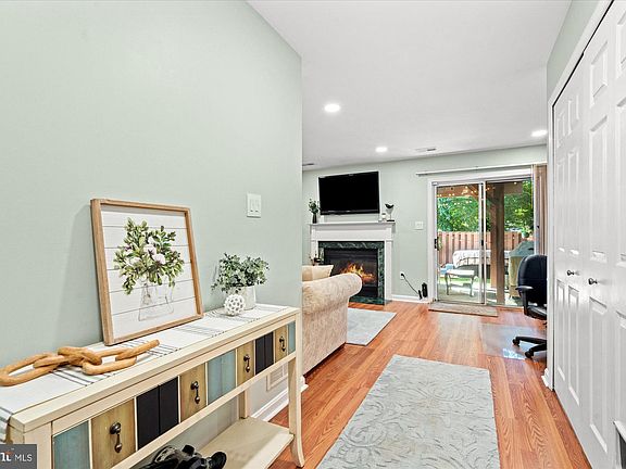 3rd image of 6023 Keble Dr