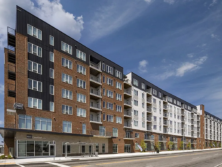 900 at Cleveland Park — Photo 2
