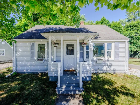 11 Davis Street, Somersworth, NH 03878