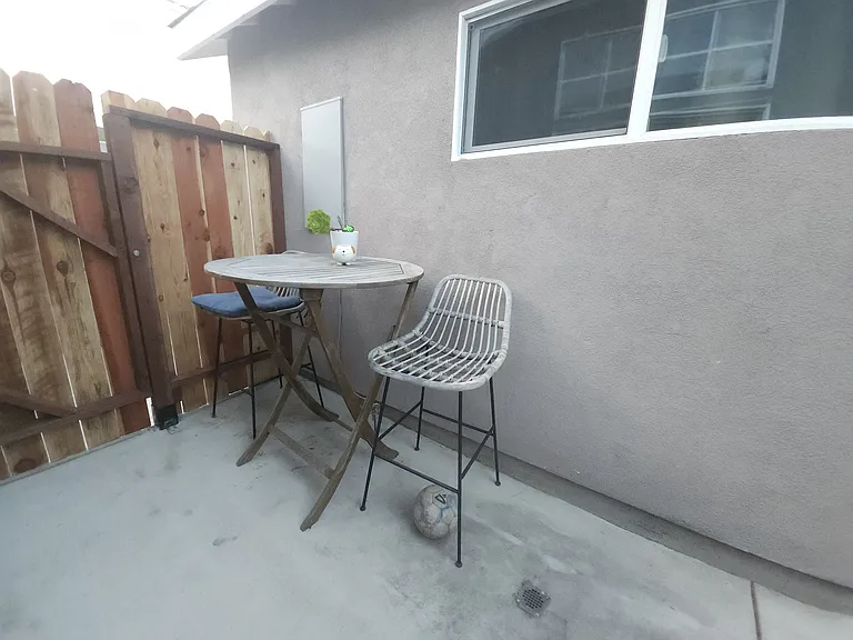 2421 Ruhland Ave #A — Photo 11