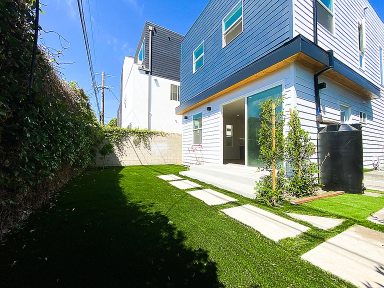 3003 S Cloverdale Ave — Photo 11