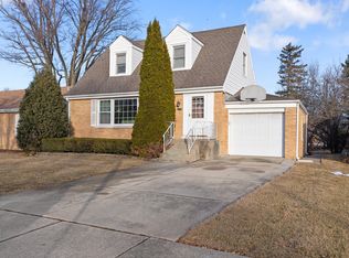 317 S Wille St, Mount Prospect, IL 60056