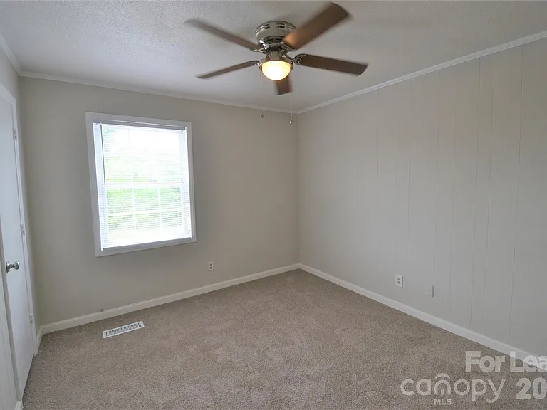 106 Durham Rd — Photo 18