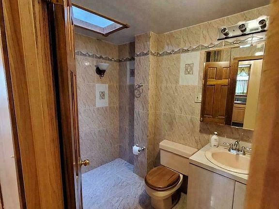 3rd image of 515 81st St #2